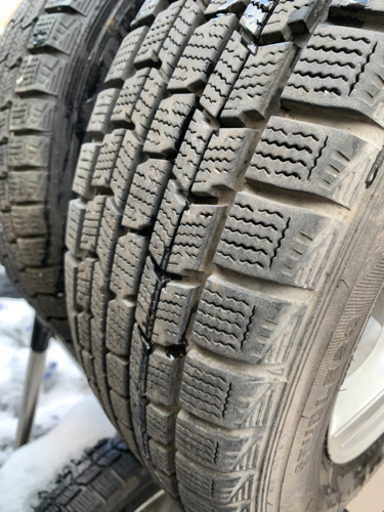 スタッドレスタイヤ (195 65 R 15 )