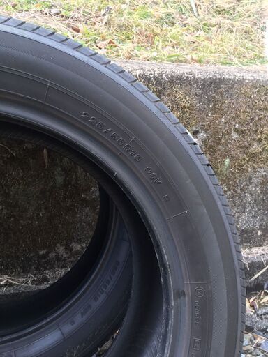 [中古タイヤ]225/55/R18の4本セットです