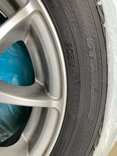 ホンダ軽　1シーズンしか履いてない、アルミ付きスタッドレスタイヤ
