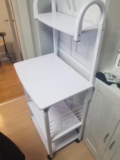 レンジ台 キッチンラック ホワイト ワゴン型 2口コンセント 幅60cm 高さ139