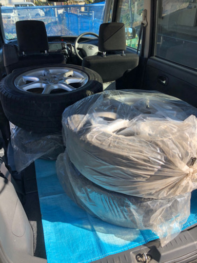 トヨタ純正アルミ、スタッドレスタイヤ付き