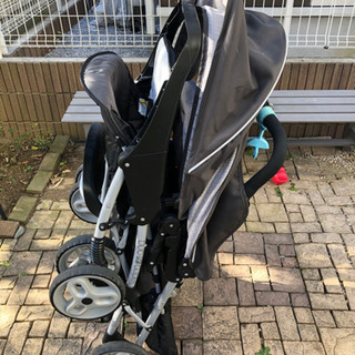 2人用ベビーカーの画像