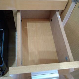 パソコンデスクの画像