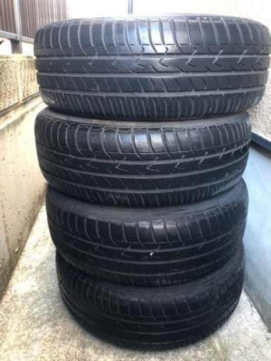 ノアのタイヤ７分山くらいです。