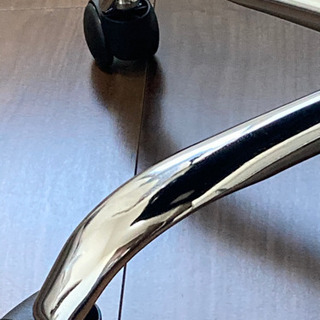 オフィスチェア　黒　メッシュ素材の画像