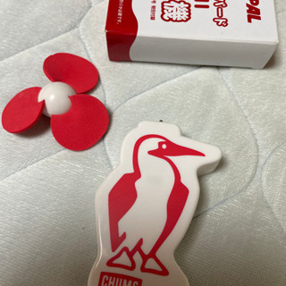 CHUMSのミニ扇風機の画像