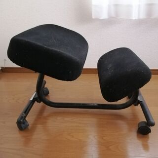 北欧家具HAGの椅子。受けつけ19日まで。