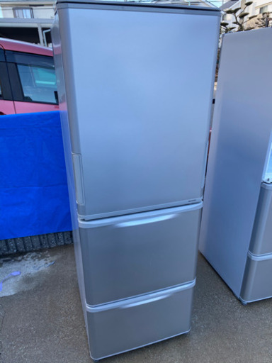 お薦め品‼️両開き‼️シャープ3ドア冷蔵庫 375L 2017年