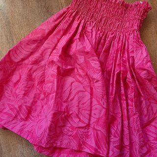 【未使用新品】フラダンスパウスカートの画像