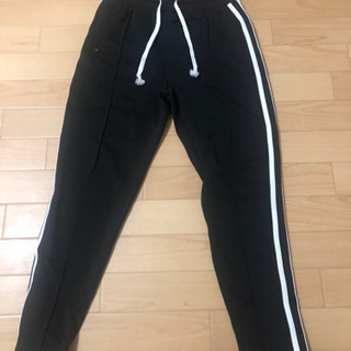 forever21 ライン　トレーニングパンツの画像