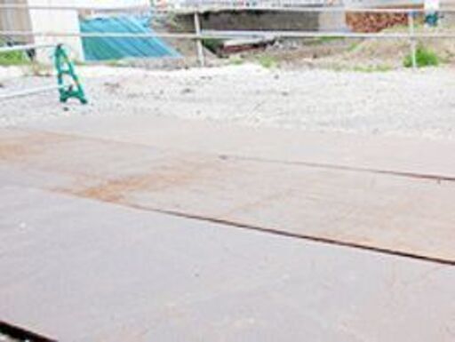 敷鉄板お売りいたします！