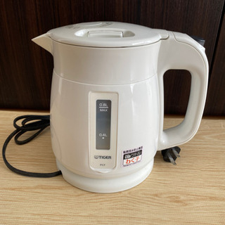 【中古】タイガー製 電気ケトル PCF-A080