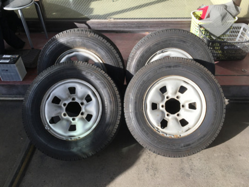 ハイエース等　195 80 15　スタッドレスタイヤ！　　★2