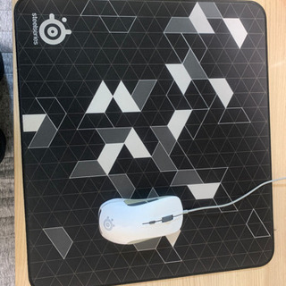 ゲーミングマウス、ゲーミングマウスパッドの画像