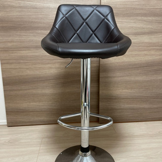 昇降式カウンターチェアーの画像
