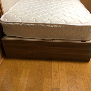 シングルベッド