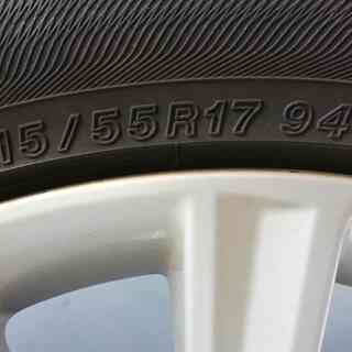 トヨタカムリタイヤホイール４本セット(溝あり)の画像