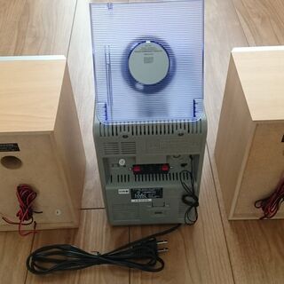 受付終了  0円でお譲りします。CDコンポラジカセ・中古品難ありの画像