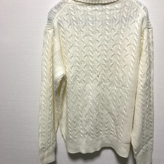 ※本日中のみ【準美品】白セーターの画像