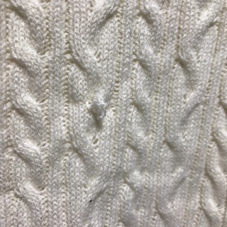 ※本日中のみ【準美品】白セーターの画像