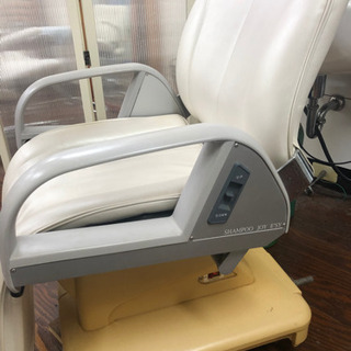 【値下げしました】ワールドビジョン　美容室椅子　カット椅子 多機能チェア | タカラベルモント