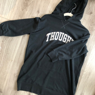 【美品】レディース　パーカー　グリーン　ロングパーカー　7部丈の画像