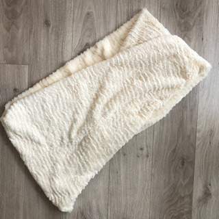 【美品】レディース　マフラー　ホワイトの画像