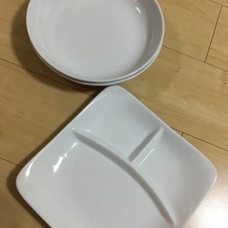 成約済み　白　ホワイト　プレート皿