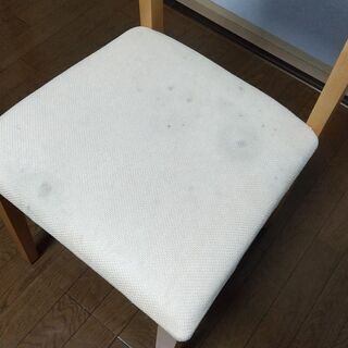 食卓テーブル+椅子2脚の画像
