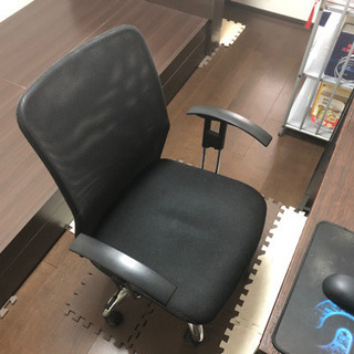 組み立て式パソコンデスクの画像