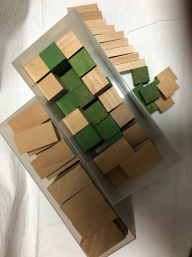 寸法の正確な日本製の積み木