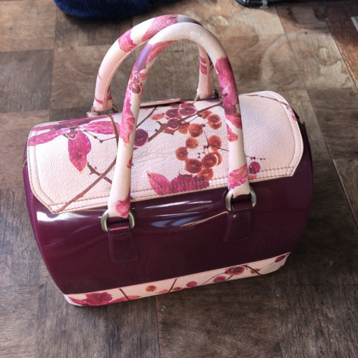 「フルラ」とニコライ・バーグマンのコラボバッグ