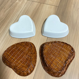 ハートのお皿　2セットの画像