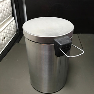 ステンレス製　ゴミ箱　4個　取引中の画像