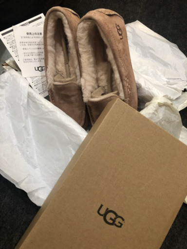 お買い得❤️数時間使用のみ❗️ UGG 23cm❗️