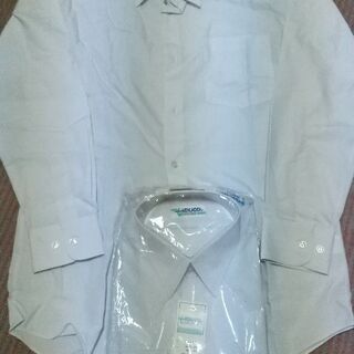 中学生の学生用ワイシャツです。新品です。