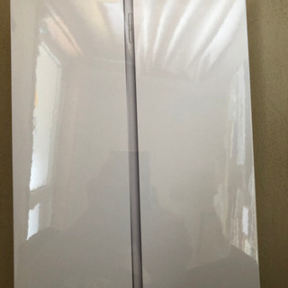iPad 32gb  シルバー 第8世代　未開封品　スペースグレ...