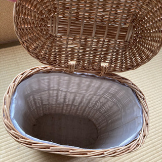 蓋付きカゴの画像