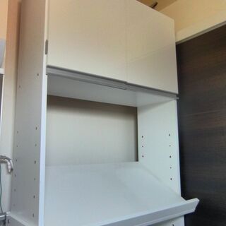 木製開き戸棚付きランドリーラック