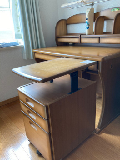 ご予約済みです‼️学習机　コイズミ健康デスク