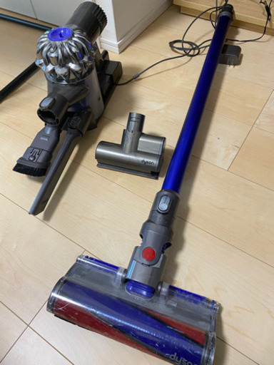 ダイソン掃除機　【中古美品】DC74