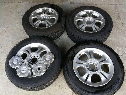 スタッドレスタイヤセットお譲りします！