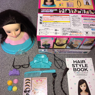 ヘアメイクアーティスト。ツインウィッグセット。花かんむり&クリップセットまとめ売りの画像