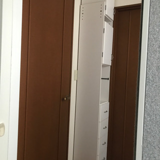 突っ張り式収納　棚　小スペースの画像