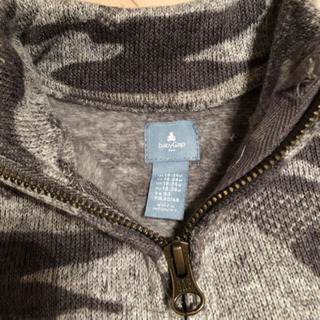 baby gap ☆迷彩ジップニット　90cmの画像