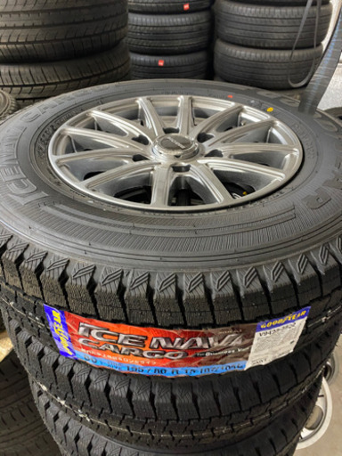 本日交換できます。195/80R15 新品スタッドレスタイヤ　アルミホイール　ハイエース　キャラバン