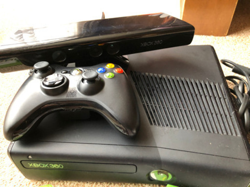XBOX360本体＋KINECTセンサー＋ソフト4枚セット