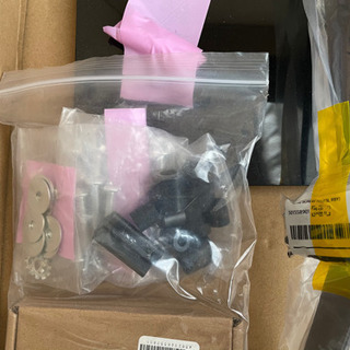 テレビの壁掛け金具？部品の画像