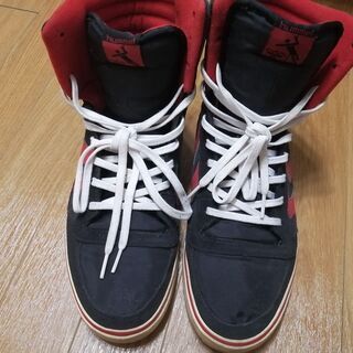 hummelヒュンメル ハイカットスニーカー 赤黒 26.5～27cmの画像