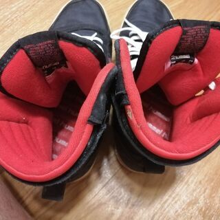 hummelヒュンメル ハイカットスニーカー 赤黒 26.5～27cmの画像